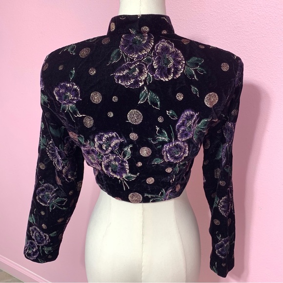VTG 80s Rampage Velvet Cropped/Bolero Jacket with Purple Floral Design - size 3 - Picture 2 of 12